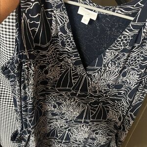 J. Jill Black Top with White Abstract Line Print